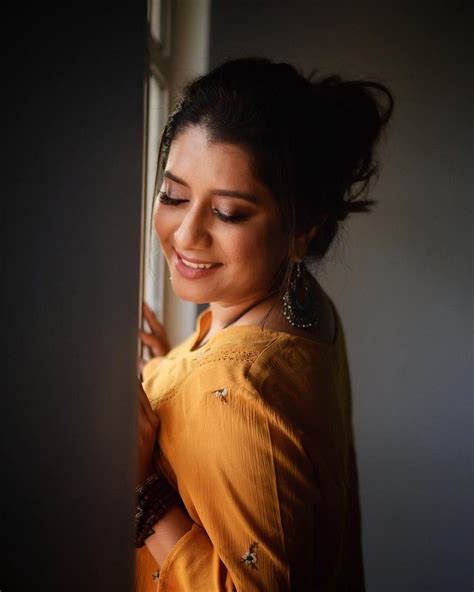 Tamil Actress Priyanka Deshpande Television Anchor Exclusive Hot Photos