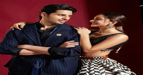Watch Sidharth Malhotra Carries Rumoured Girlfriend Kiara Advani In His Arms Fans Say Please