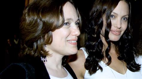 Angelina Jolies Parents Her Relationship With Her Mom Marcheline Bertrand And Dad Jon Voight