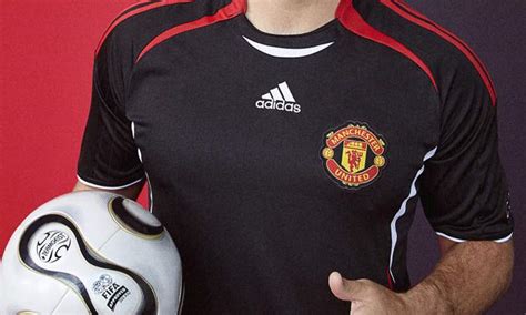 Manchester United Teamgeist Trainingsshirt 2021 20