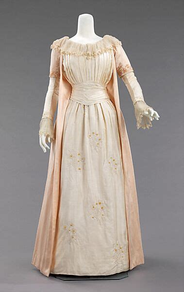 Liberty And Co Tea Gown British The Metropolitan Museum Of Art