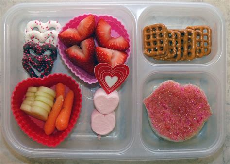 Valentines Day Lunchid Have To Add A Second Box With A Heart Shaped
