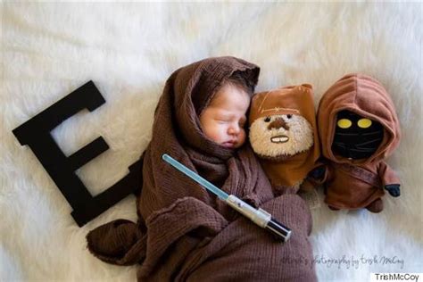 Star Wars Themed Photoshoot Tells Story Of Miracle Baby