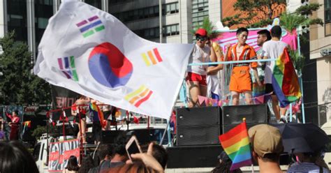 south korean court recognizes the legal status of same sex spouses for the first time koreaboo