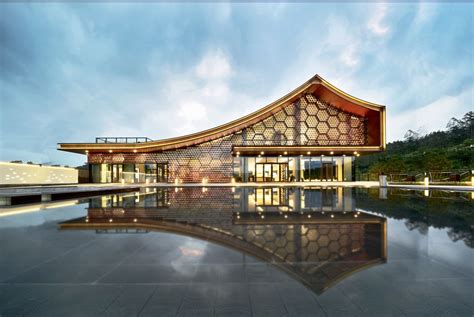 Poly He Clubhouse Zhubo Design