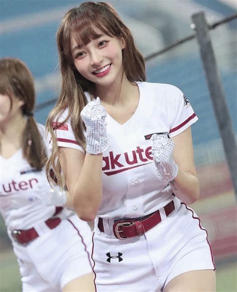 Misc Others Rakuten Girls Baseball Cheerleader Mizuki Lin Gets Wet