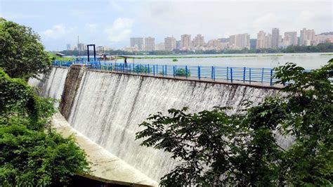 Powai Lake Overflows As Mumbai Gets Heavy Rainfall City Times Of