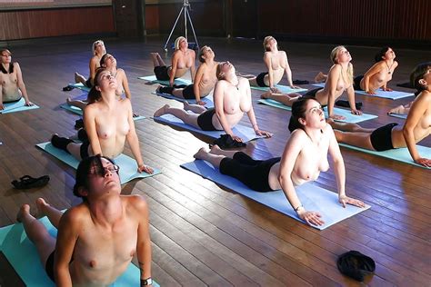 Naked Girl Groups 151 Part 1 Yoga Girls Topless 88 Bilder