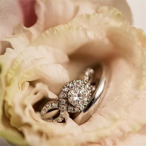 18 Wedding Ring Photo Ideas For Your Big Day