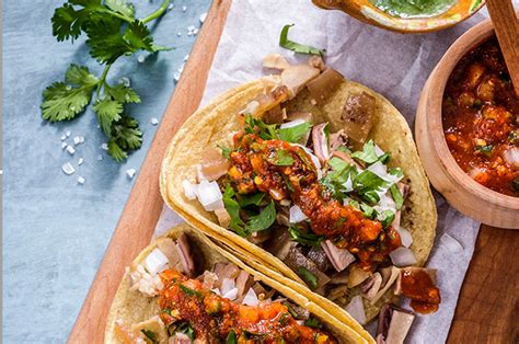 The fat will add moisture and flavor to the meat. Tacos de carnitas | Cocina Vital