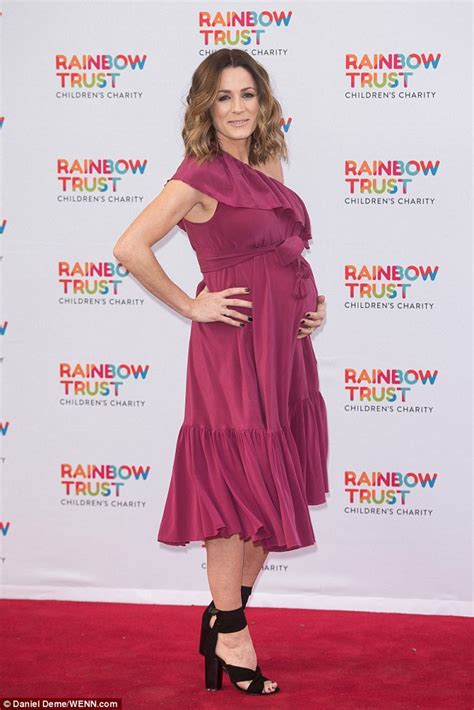 Pregnant Natalie Pinkham Puts A Protective Hand Over Her Growing Bump Daily Mail Online