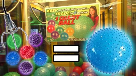 6 Small Balls 1 Giant Ball Claw Machine Wins Youtube