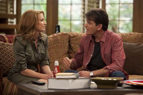Shawnee Smith As Jennifer Goodson And Charlie Sheen As Charlie Goodson