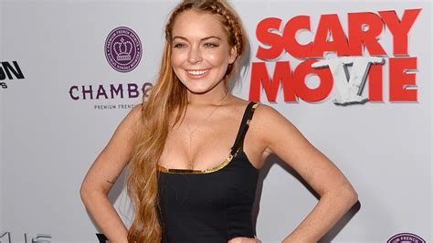 Lindsay Lohan Cleans Up For Scary Movie V Premiere