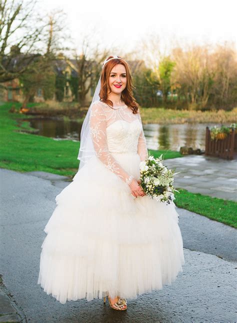 A New Years Eve Winter Wedding With A Vintage Tulle Dress