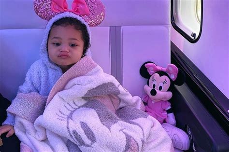 Kylie Jenner Shows Off Stormi Very Cute In A Jet On The Way To Disney