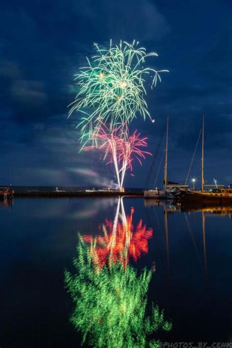 Snapped Launch Of Poole Quay Summer Fireworks Photo Gallery