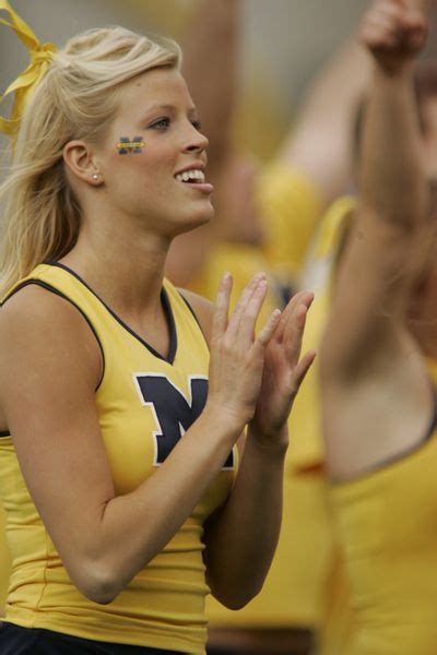 Michigan College Cheerleading Cheerleading Dance Cheerleading Pictures Cheerleader Girl