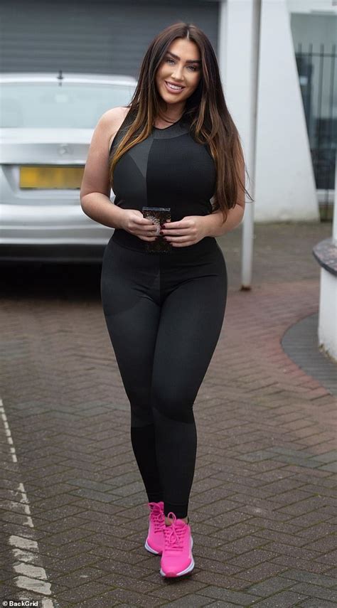 lauren goodger showcases her very peachy derriere in clinging workout leggings daily mail online