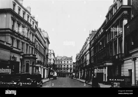 1920s London Street Stock Photos And 1920s London Street Stock Images Alamy