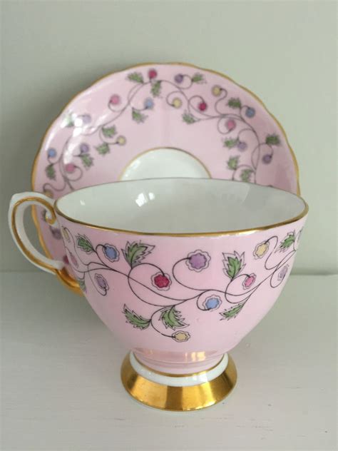 Tuscan Fine English Bone China Cup And Saucer Pink With Flowers And Gold • 840 Cup Tea