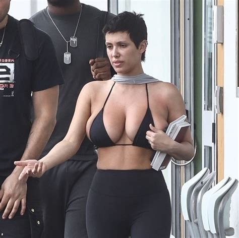 Kanye West S Wife Bianca Censori Shows Off Her Boobs And Bare Bottom In