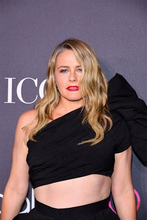 Clueless Star Alicia Silverstone Poses Totally Naked For New Campaign