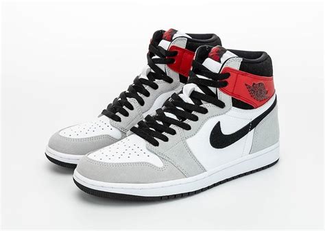 Welcome to visit my air jordan shop.all our items are guaranteed100% authentic, brand new and come with original box.you will have a surprise because we will send you a pair of nike socks(about us$20) if your buy one pair of shoes from us. Detailed Look At The Air Jordan 1 Retro High OG "Light ...