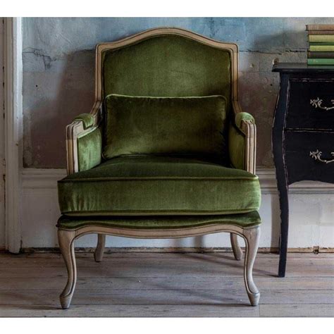 Versatile design is ideal for meal times but also for games nights or any other tabletop activities to suit your needs. 560 Hathaway Moss Green Velvet Armchair | Green velvet ...