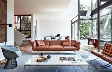 Find sofas, lounge chairs, coffee tables and storage pieces from the most popular design brands, including knoll, blu dot, gus* and muuto. 30 Mesmerizing Mid-Century Modern Living Rooms And Their ...