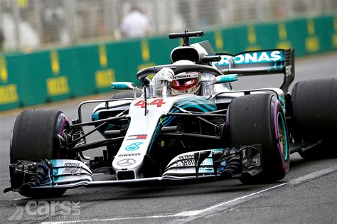 Září, publikováno bylo až 24. Lewis Hamilton on POLE for Mercedes in Australian Grand Prix | Cars UK