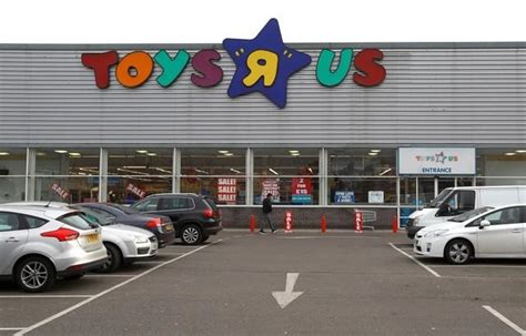 Toys R Us Goes Into Administration In Britain Putting