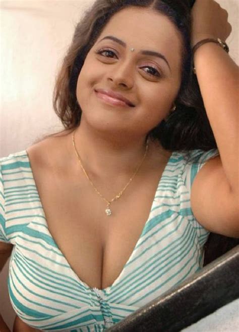 Actress Bhavana Blouse Mulai Hot Photos