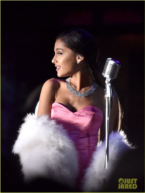 Ariana Grande Performing At The Mtv Movie Awards 2016 Ariana Grande