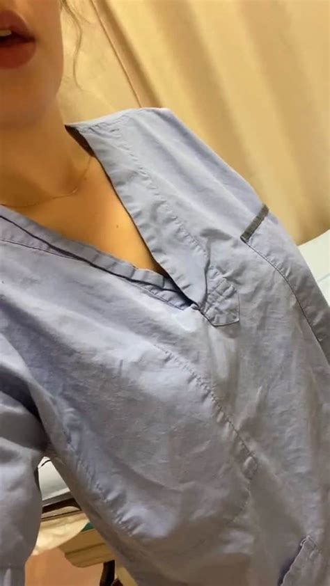 Infirmière nude à l hôpital Balance Ta Nude