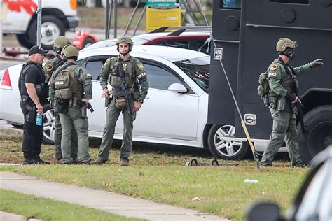 Standoff Ends After Bank Robbery Suspect Takes Hostages