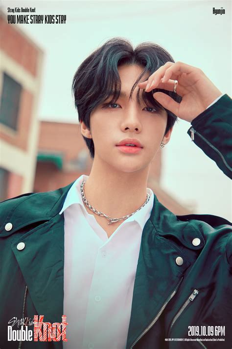 Lee know'nun hiç bilmediğin yönleri neler? Stray Kids : Photos teasers de Hyunjin, Lee Know et ...