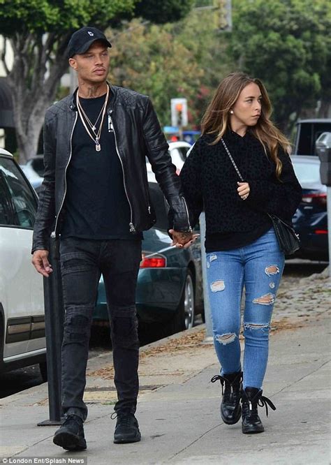 Chloe Green Goes Furniture Shopping With Jeremy Meeks Daily Mail Online