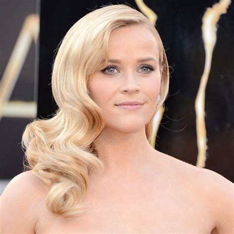Side Swept Hair Reese Witherspoon Long Hair Styles Retro Hairstyles Oscar Hairstyles