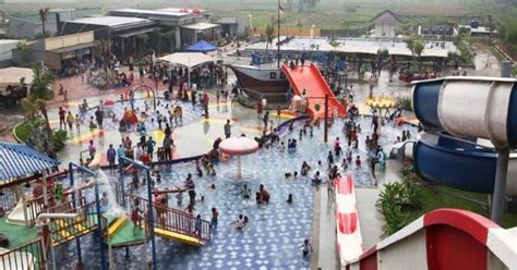 Sebagai salah satu alat transportasi massal andalan masyarakat indonesia, kini transportasi kereta api indonesia sudah lebih memperbaiki service untuk para penumpang kereta yang nyaman dan aman. Harga Tiket Masuk Kolam Renang Puri Nirwana Waterpark ...
