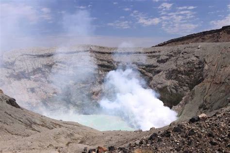 Spectacular Volcanic Caldera In Mount Aso In Wow U Japan