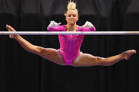 London 2012 Olympics Nastia Liukins Gymnastics Gold Medal Defense Off To A Rough Start The
