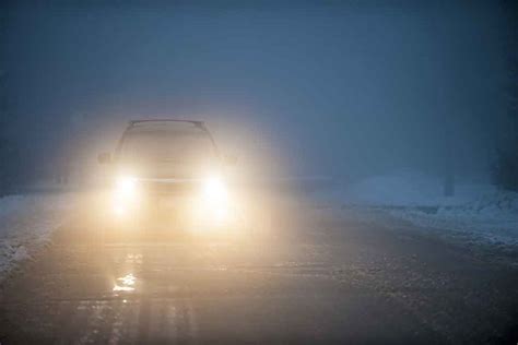 How To Manage Glare When Driving At Night