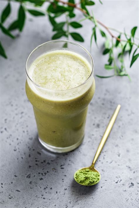 How To Make Herbal Black And Green Tea Smoothies