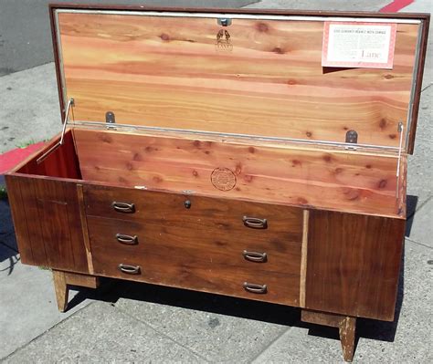 Uhuru Furniture And Collectibles Sold Lane Danish Style Cedar Chest 50
