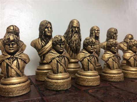 The Lord Of The Rings Collectors Chess Set Chess Lotr The Art Of Images
