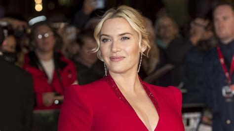 Makeup Trick In Action How To Sculpt Higher Cheekbones Using Blush Like Kate Winslet Glamour