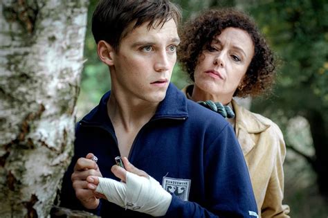Superb characterizations and riveting action are leavened by wry humor, making deutschland delightfully addictive. Deutschland 83: anche i tedeschi sanno fare le serie tv ...