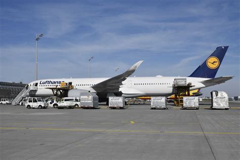 Lufthansa Folosește 10 Avioane De Pasageri Pentru Transport Cargo între
