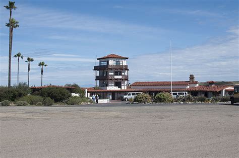 Filekavx Avalon Airport Catalina Photo D Ramey Logan Wikimedia